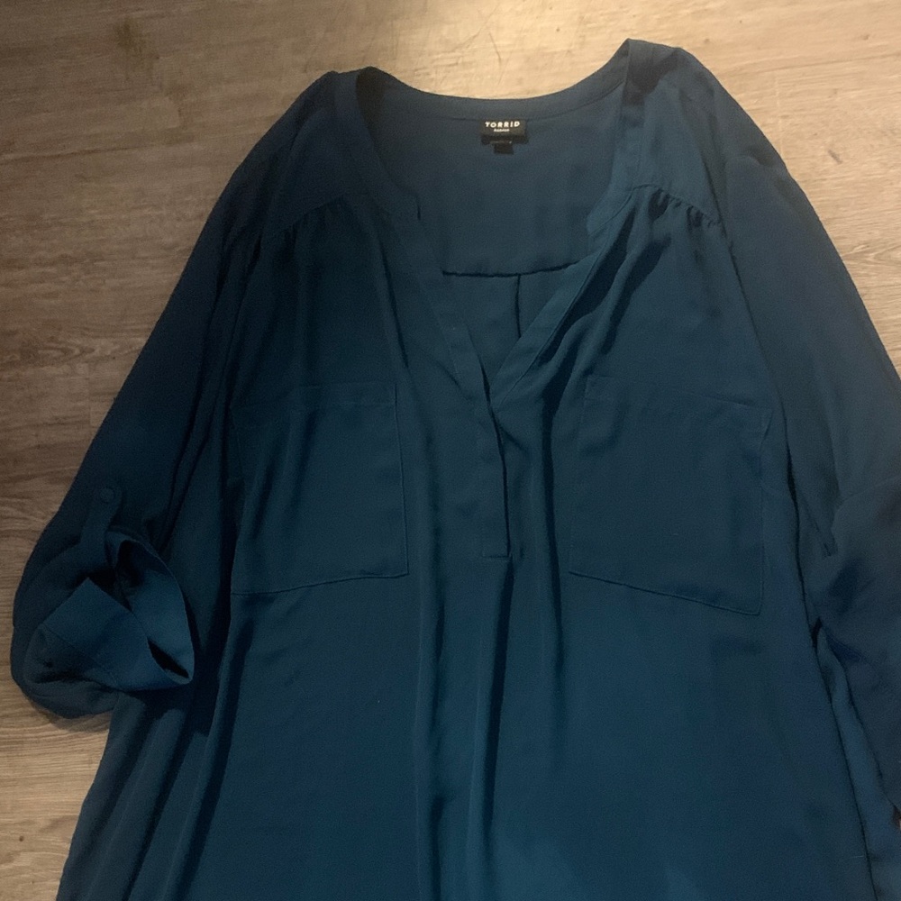 Torrid Size 5 Teal Blouse